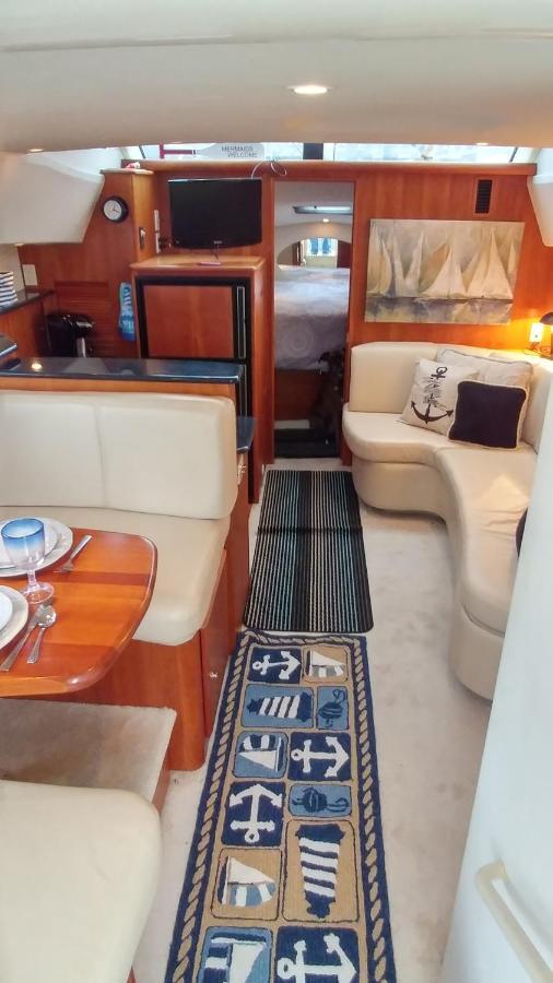 Отель Little Pearl Бостон Экстерьер фото